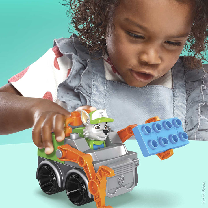Mattel Mega Bloks Paw Patrol The Movie Rocky&#39;s City Juego de camiones de reciclaje