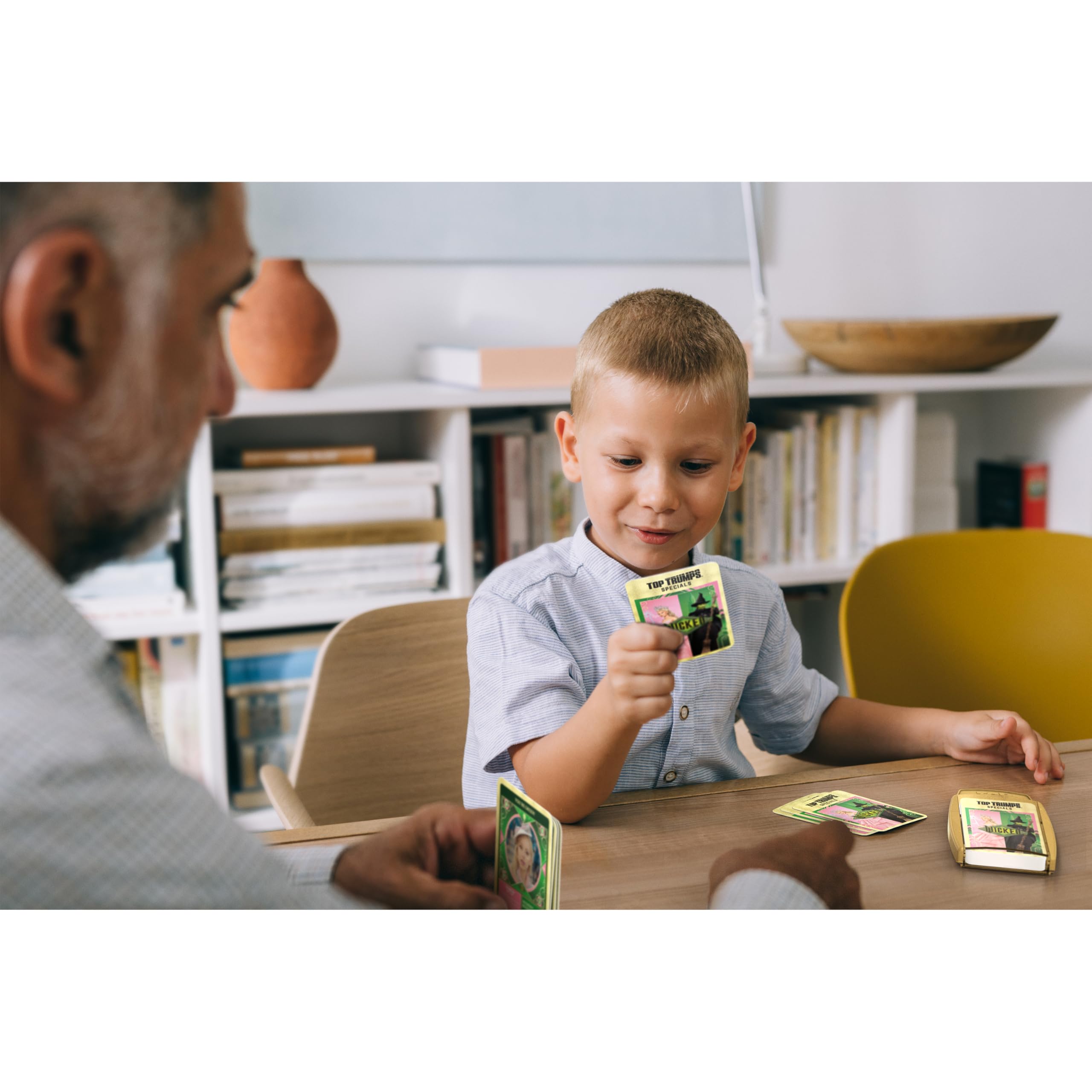 Top Trumps Wicked Educational Travel Card Game for Kids & Families 14