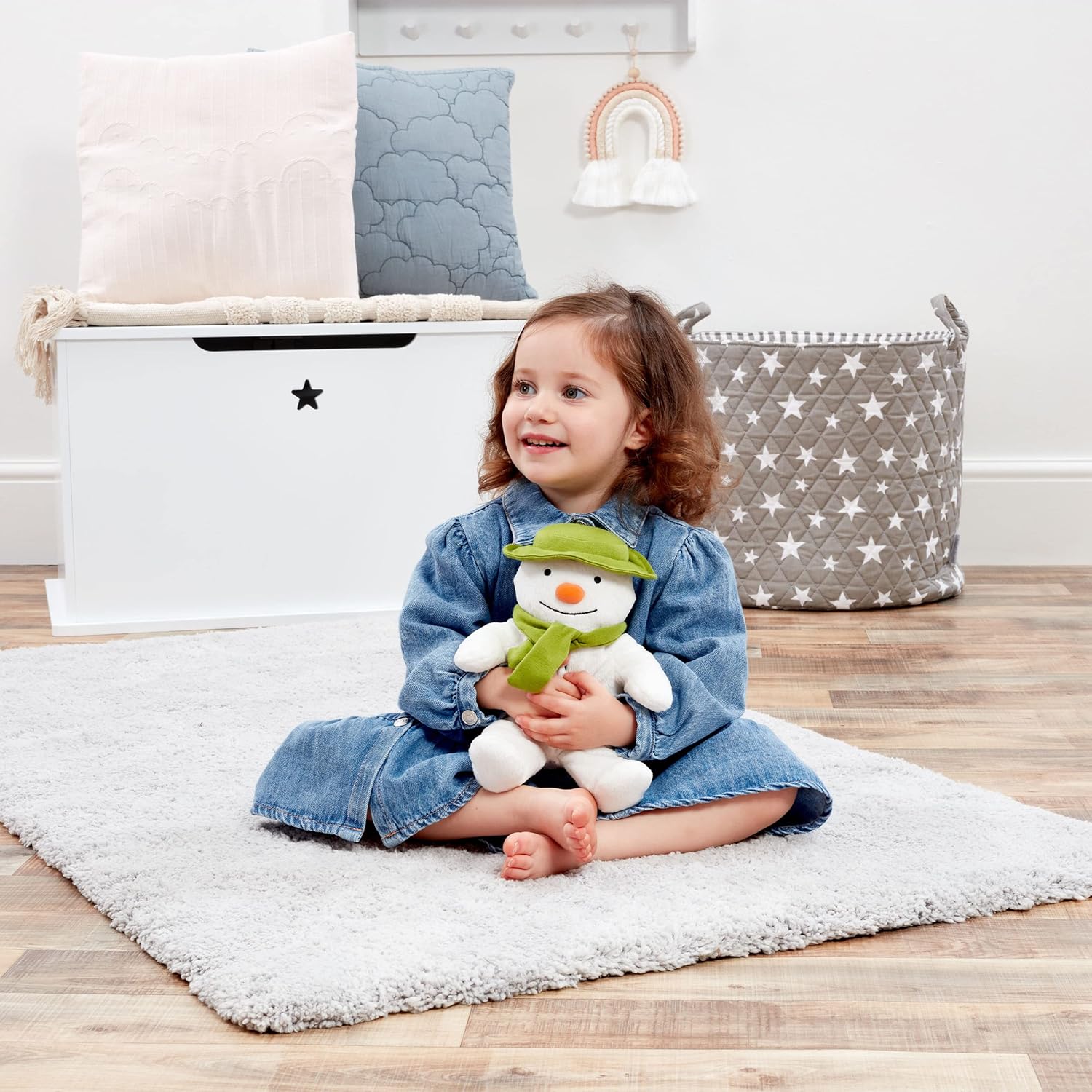 Rainbow Designs The Snowman Musical Soft Toy - 20.5cm, Plays 'We're Walking in the Air' 4