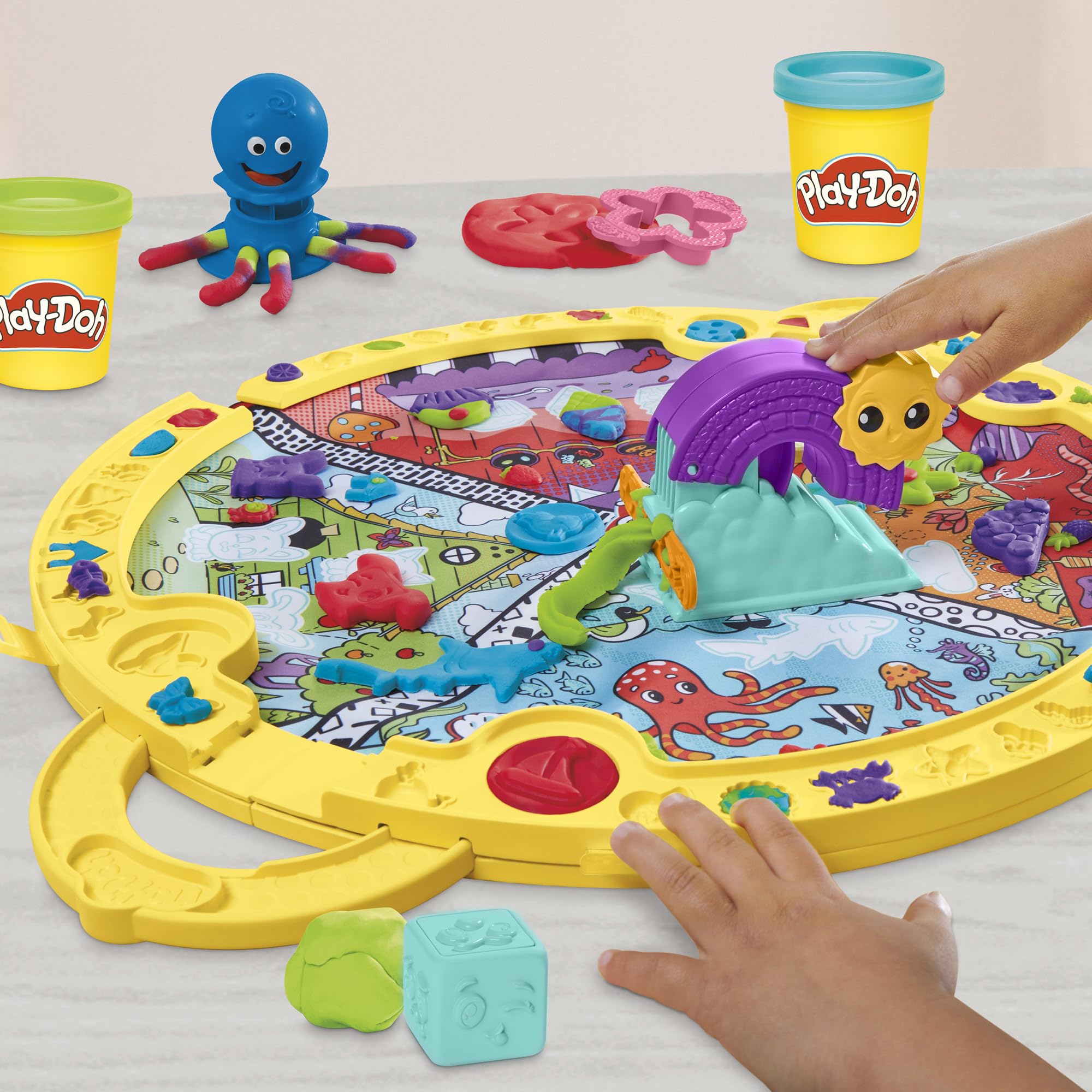 Play-Doh Fold and Go Playmat Starter Playset - Includes 19 Tools & 4 Cans of Compound, Ages 3+ 9