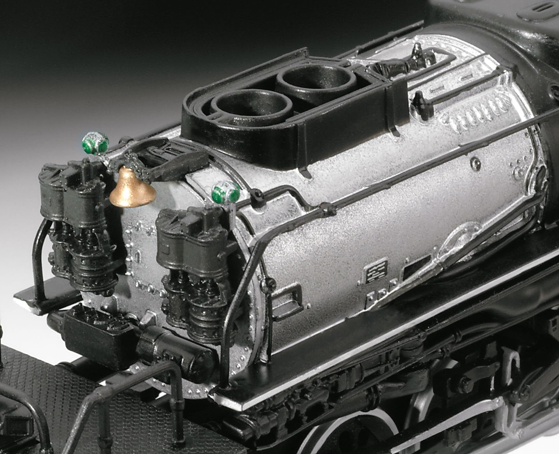 Revell Big Boy Locomotive Model Kit - 1:87 Scale | Plastic | 46.4 cm Length 5