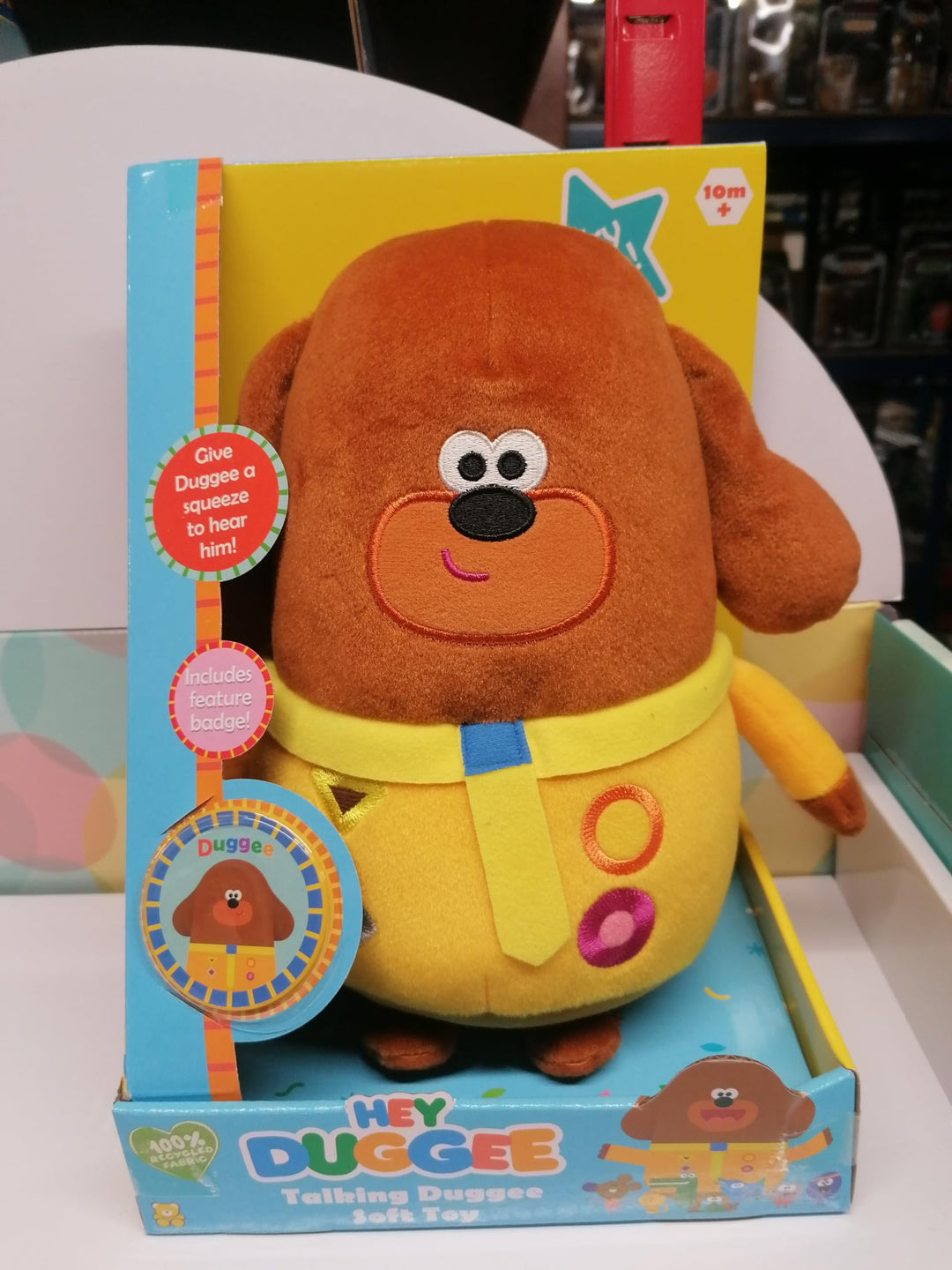 Peluche que habla de Hey Duggee