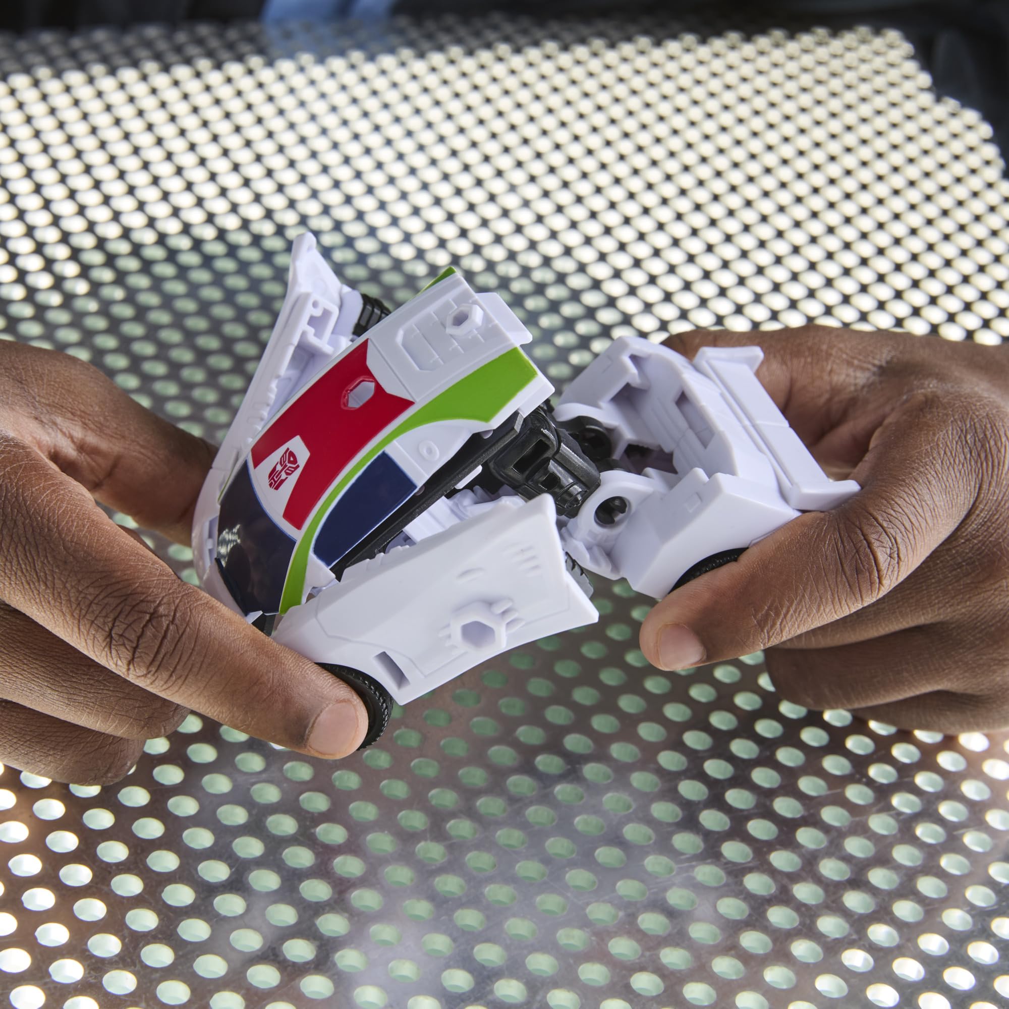 Transformers CYBERWORLD Wheeljack Action Figure - 2-in-1 Conversion | 4-Inch Robot 5