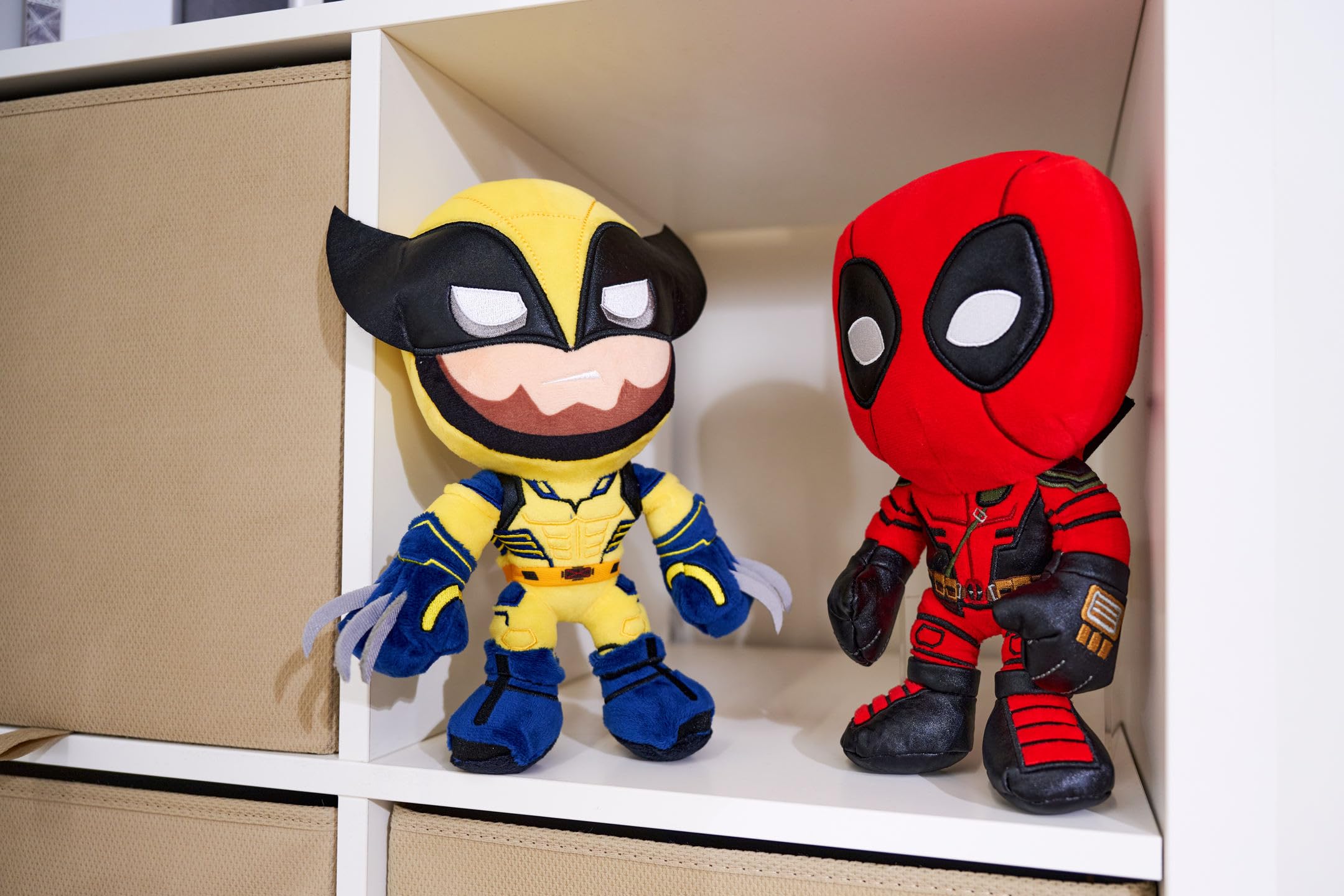 Simba MARVEL Deadpool Plush Figure - 25cm Collectible Soft Toy 6