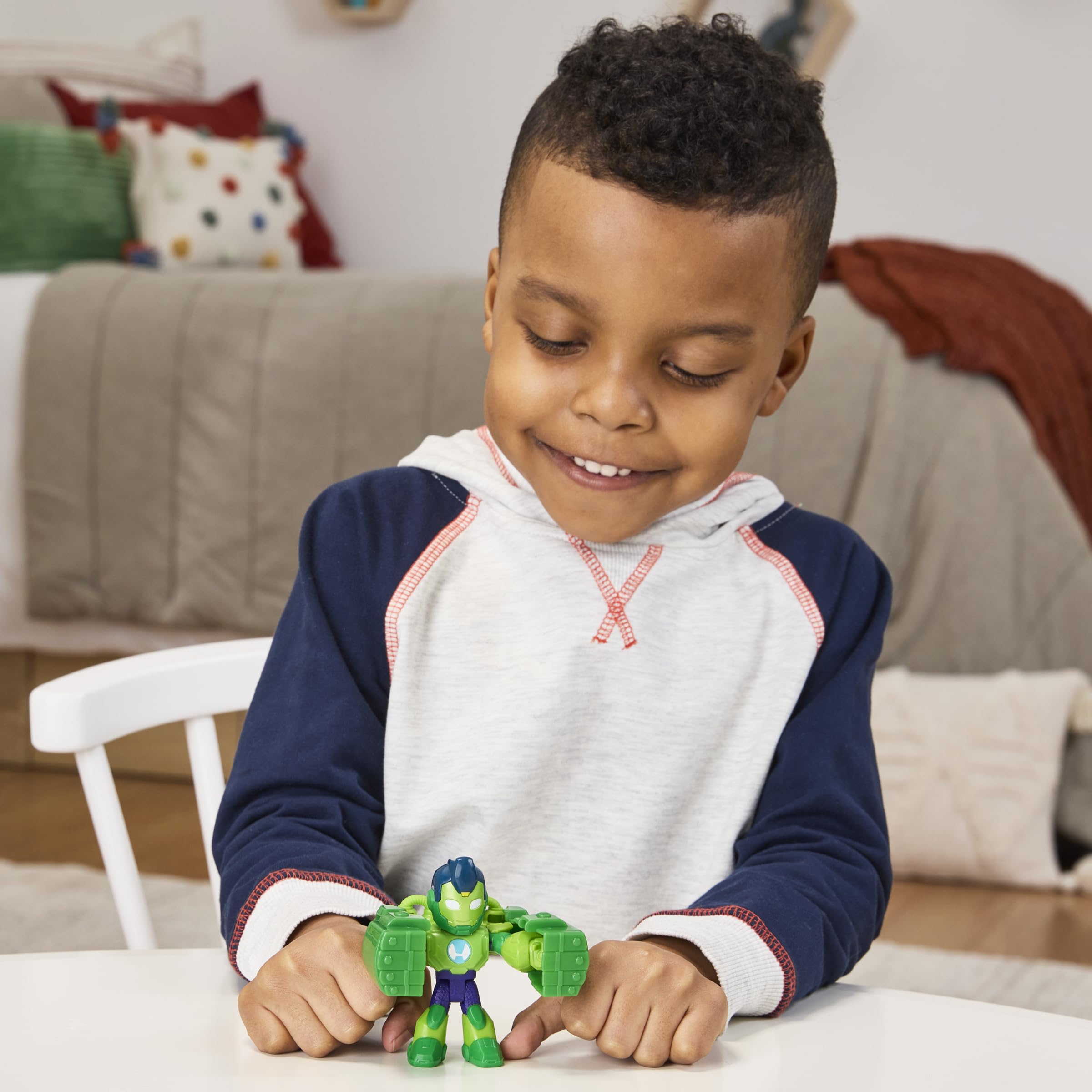 Marvel Iron Hulk Action Figure - 7.6 cm Poseable Toy with Detachable Iron Fists, Ages 3+ 9