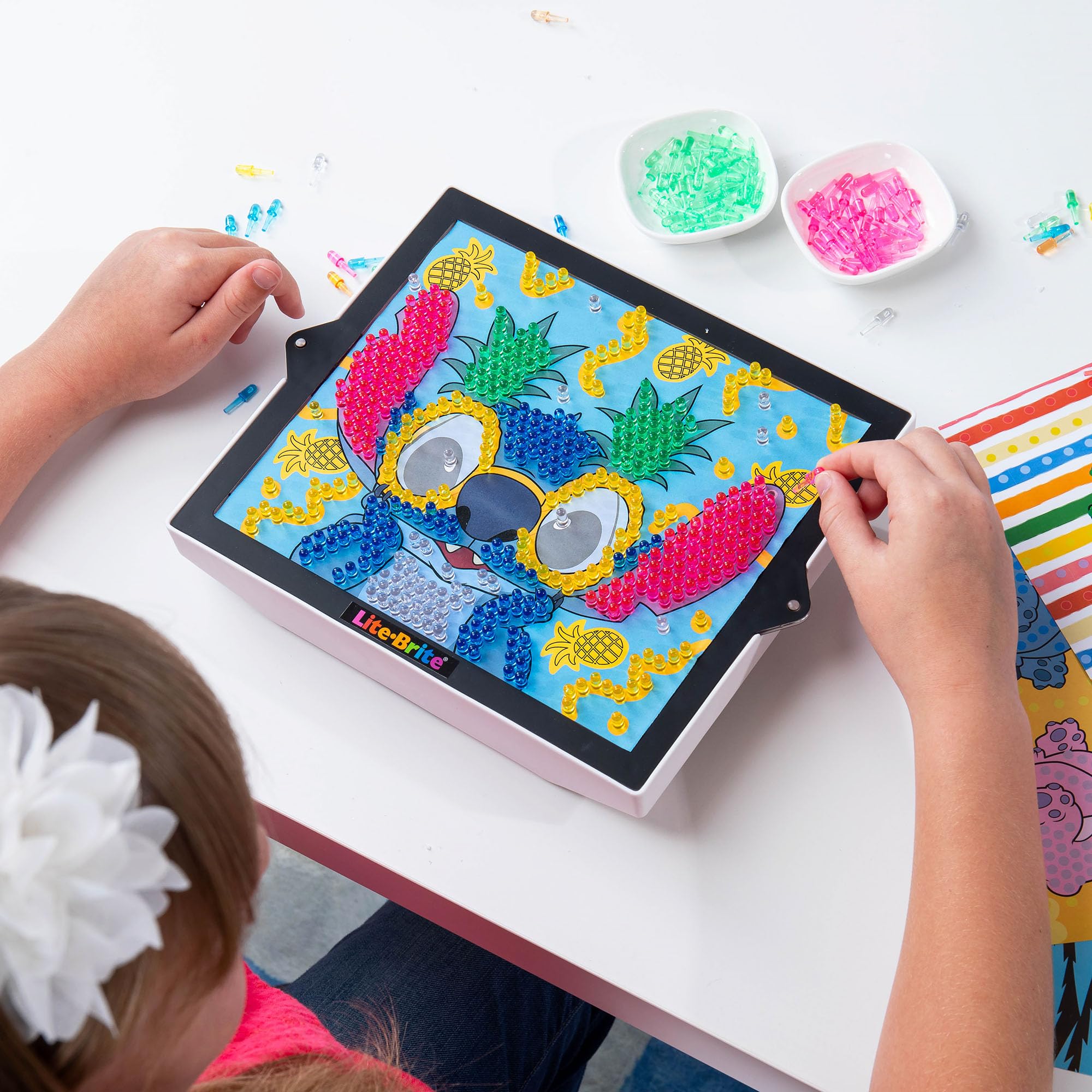 Lite Brite Colour Pop Disney Stitch Light-Up Creative Toy with 650 Pegs | Kid Age Range 6