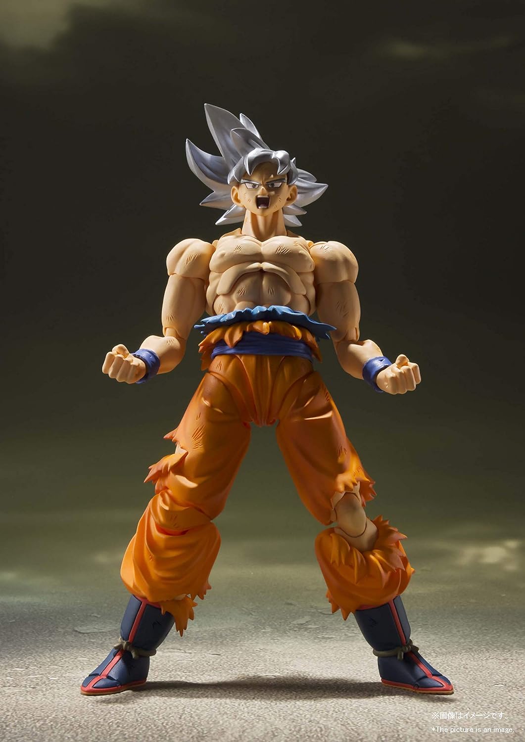 Bandai S.H. Figuarts Dragon Ball Super - Son Goku Ultra Instinct Action Figure (BAS55541)