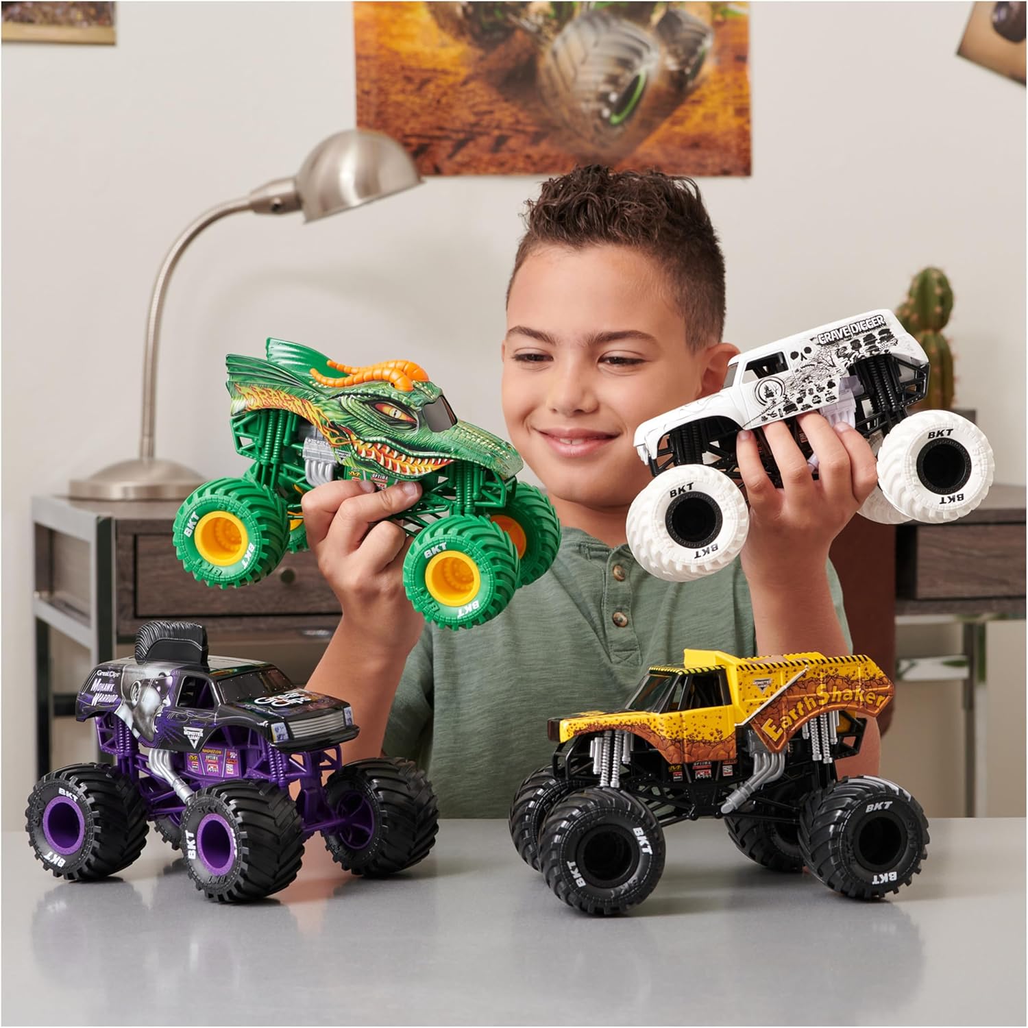 Monster Jam 1:24 Scale Die-Cast Stabilizer Truck - Official Monster Truck with Working Suspension 7