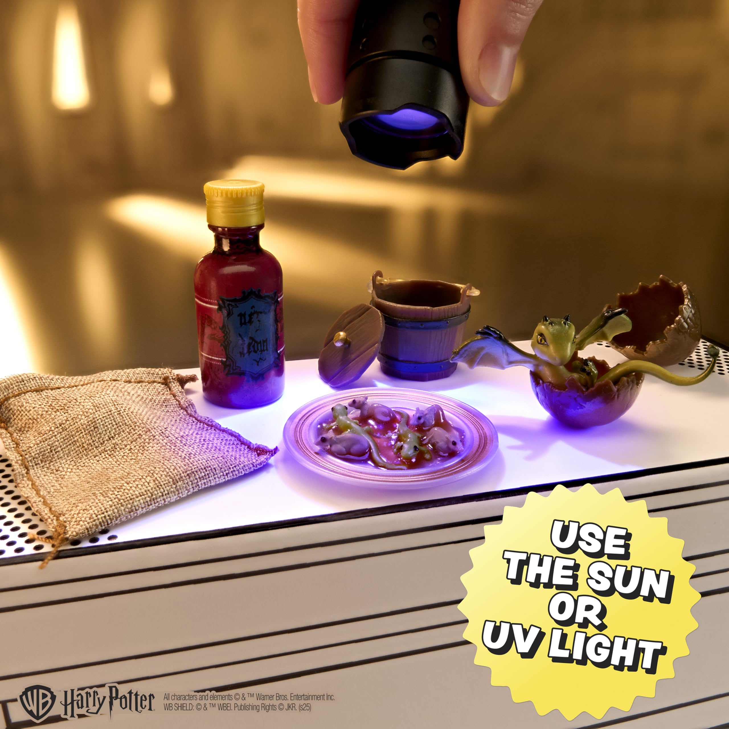 MGA's Miniverse Make It Mini Back to Hogwarts Harry Potter Collectible Prop DIY Kit | Resin