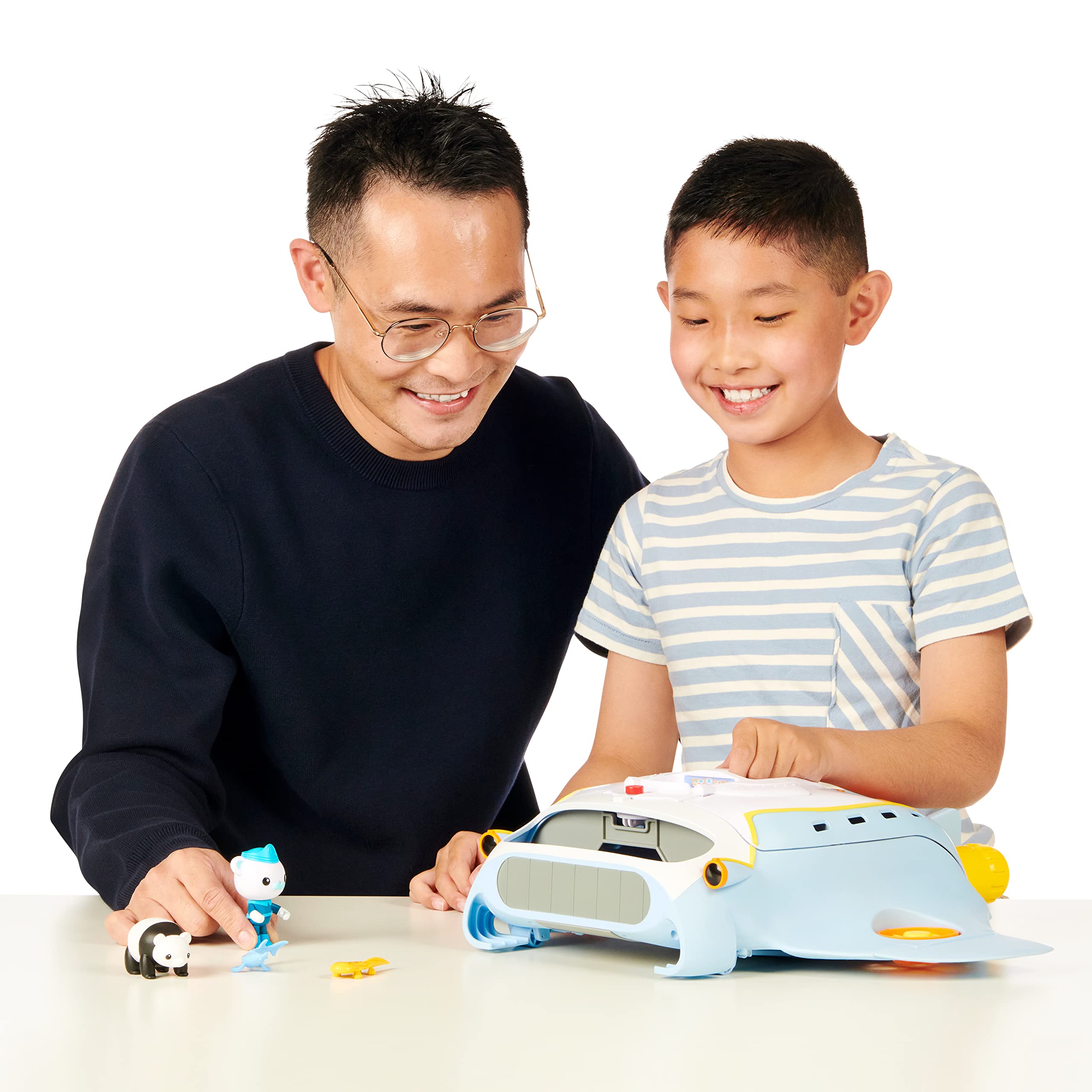 Octonauts Octoray Transforming Playset with Lights & Sounds - 7-Piece Set with Captain Barnacles Figure 11