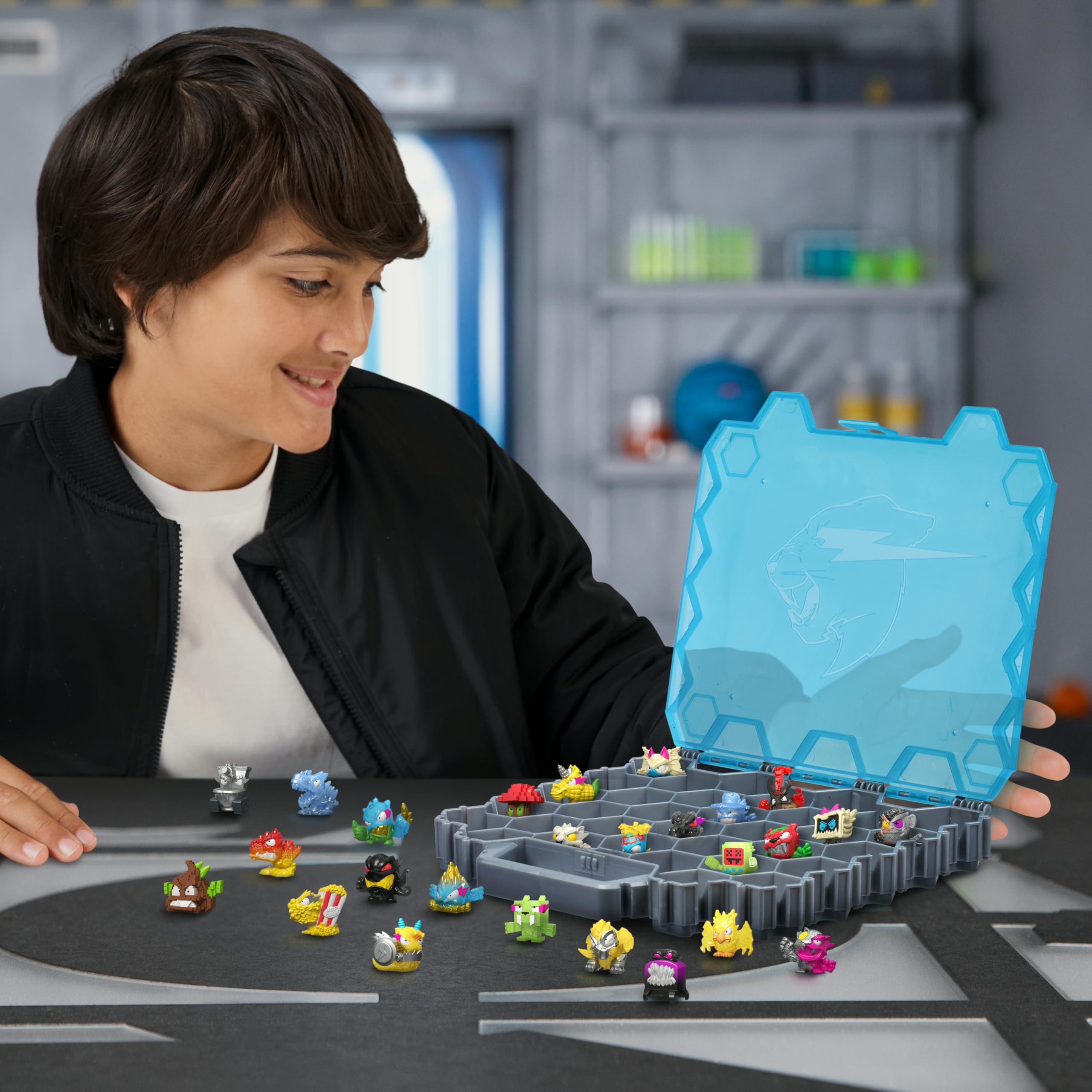 MRBEAST LAB Swarms Hyper Fusion Series Hive Collector Pack with 26 Micro Beasts & Stickers 6