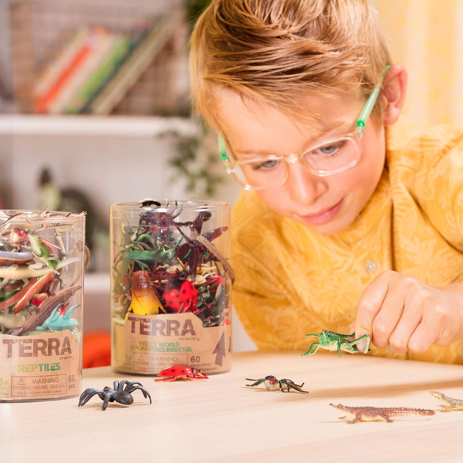 Terra by Battat Insect World - 60-Piece Miniature Insect and Animal Figurine Set for Kids 5
