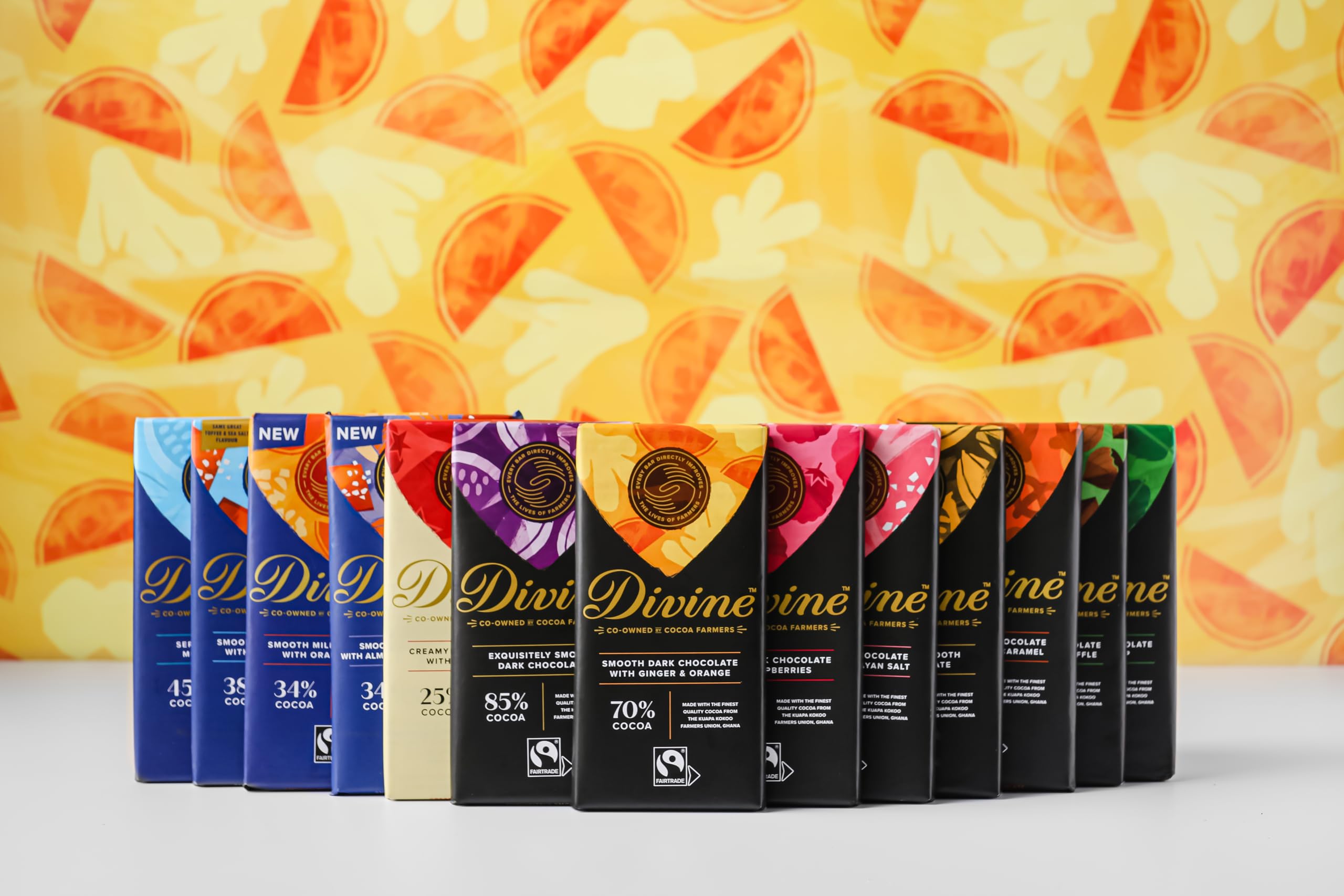 Divine - Dark Chocolate with Hazelnut Truffle Bar (90 g) 4