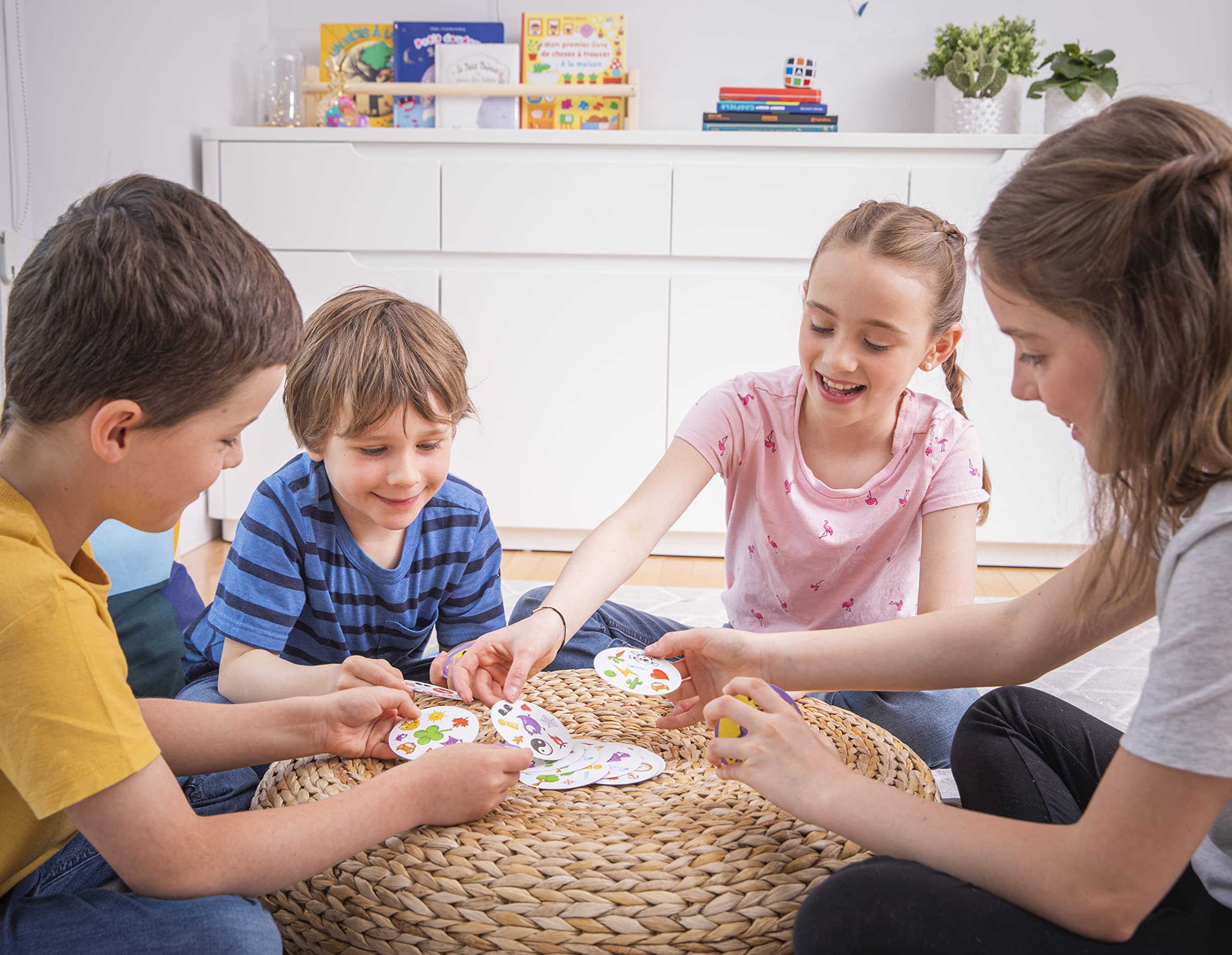 Asmodee Dobble Kids Card Game 5