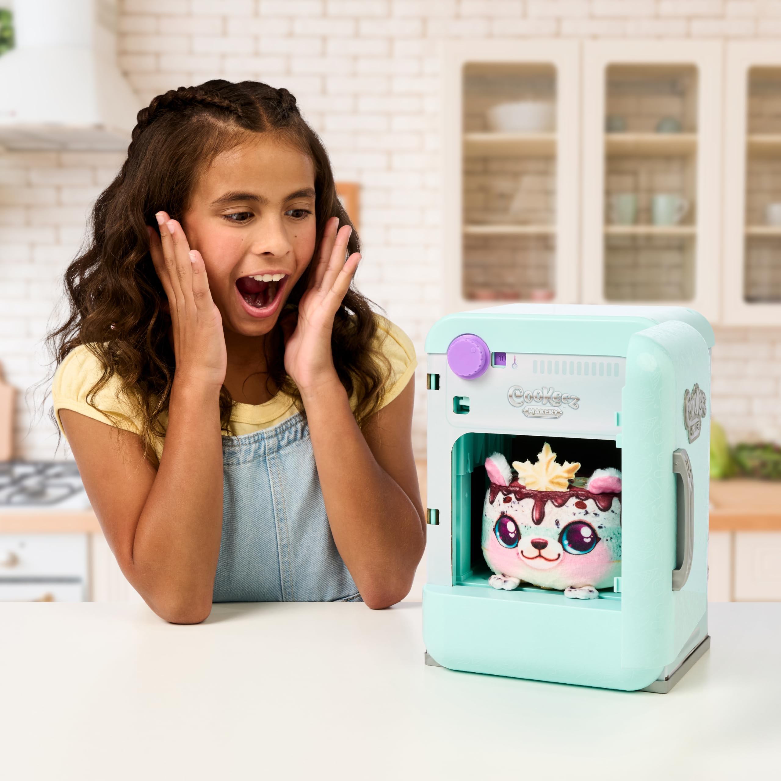 Cookeez Makery Freezy Cakez - Mix & Decorate Interactive Plush Playset for Kids 5-12 7