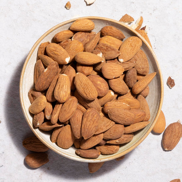 Wholefood Earth Organic Almonds Whole – 1 kg | Raw | GMO Free | Vegan | High Fibre | Source of Protein | Certified Organic