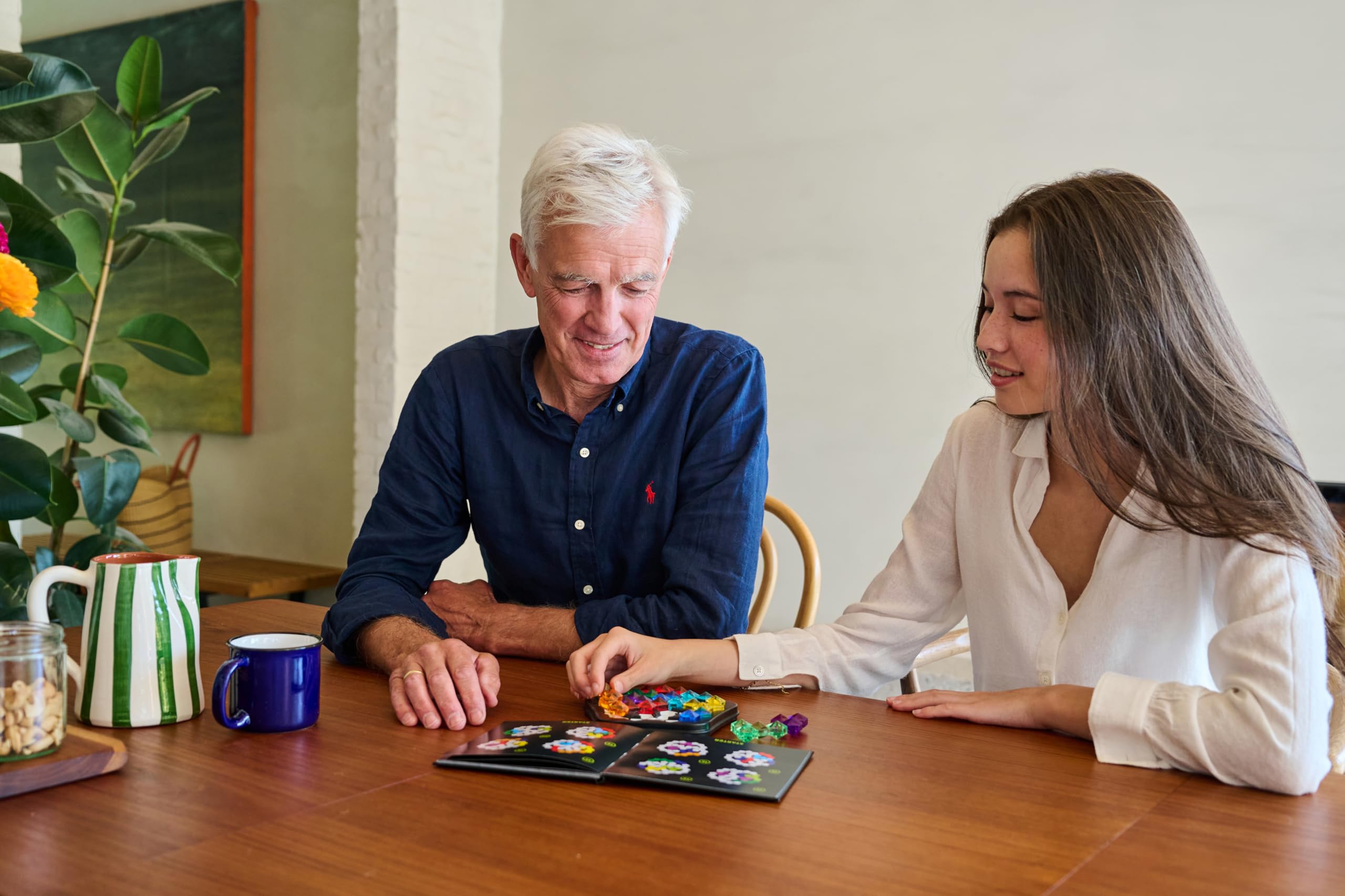 SmartGames IQ Pentagon Puzzle Game with 120 Challenges 11