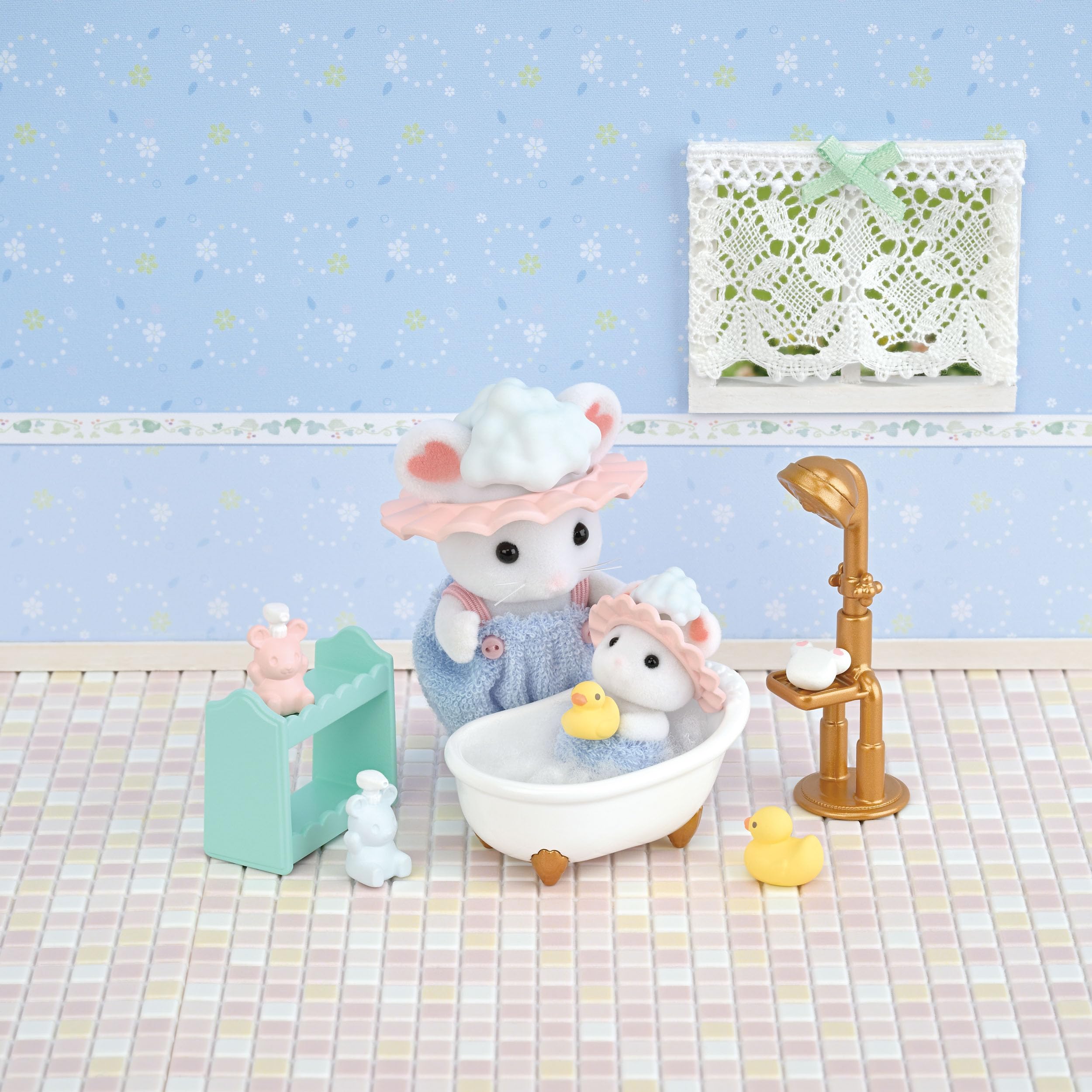 Sylvanian Families Bath Time Bubble Siblings Playset | Marshmallow Mouse Figures | Ages 3+ 7