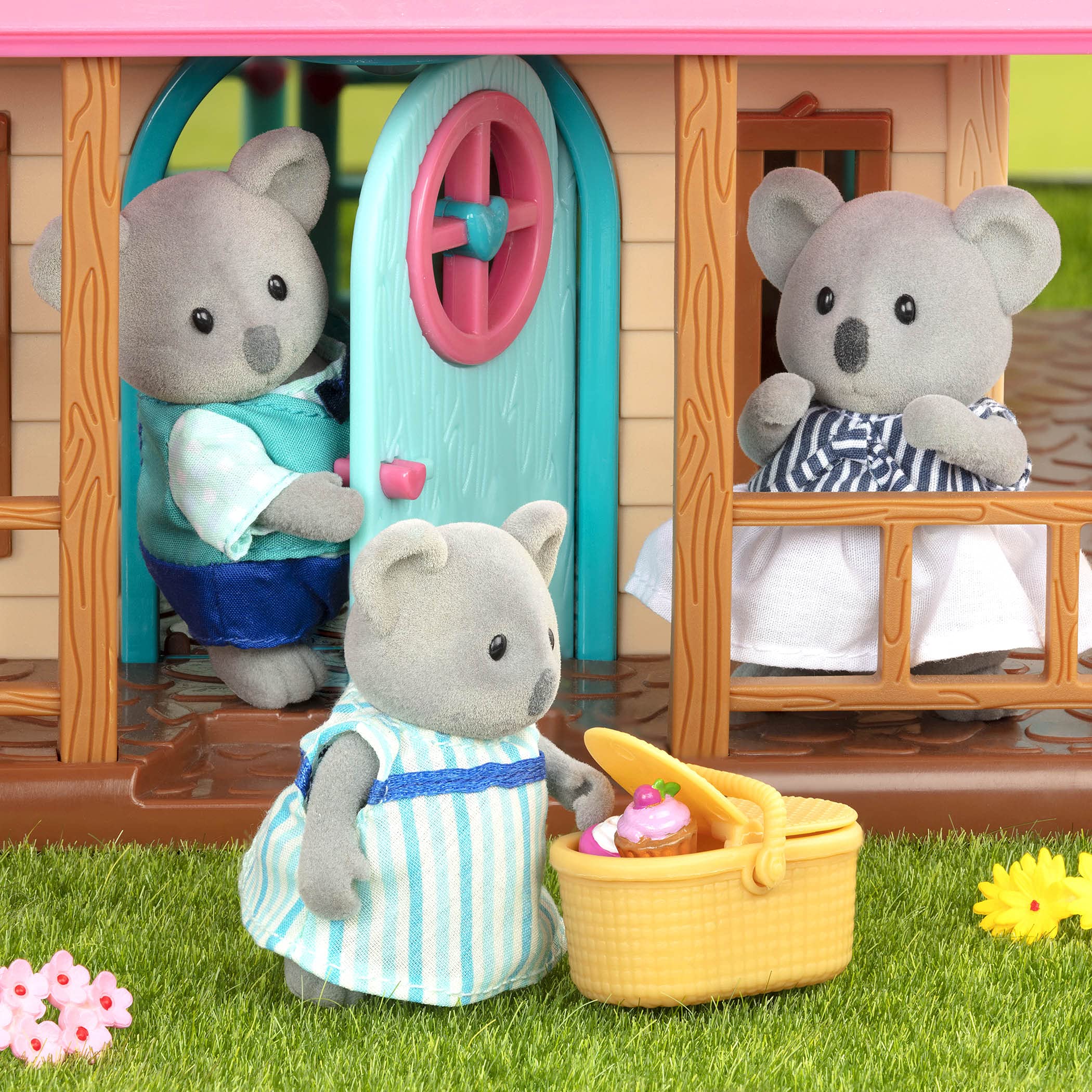 Canberra Koala Family - 5pc Playset with Movable Figurines & Storybook for Kids 3+ 11