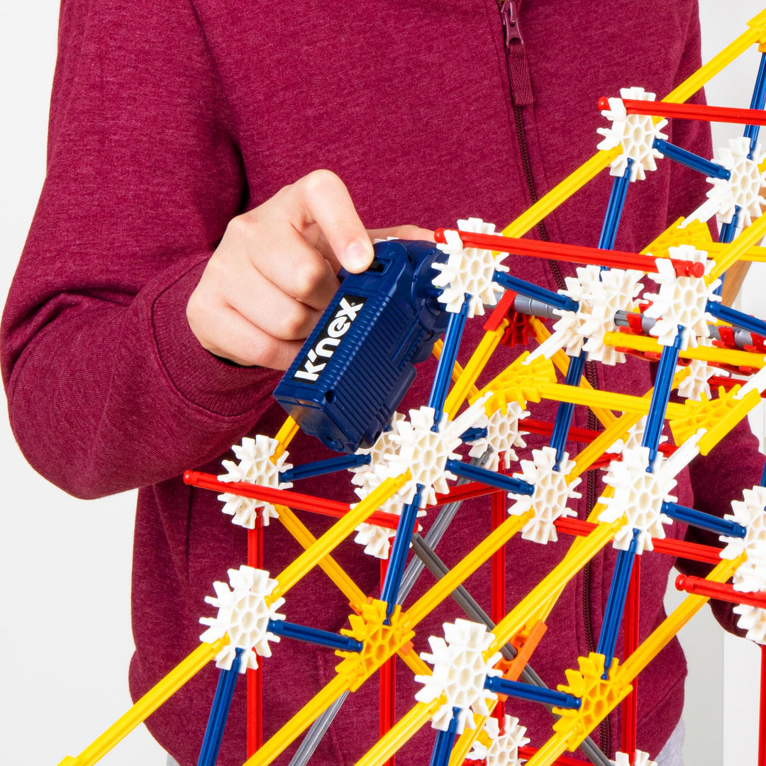 K'NEX 17035 Thrill Rides 3-in-1-Bauset für klassische Vergnügungsparks, 744-teiliges Kinderbauset für kreatives Spielen, stundenlanger Spaß beim Bauen von drei Fahrgeschäften auf dem Messegelände, geeignet für Jungen und Mädchen ab 9 Jahren