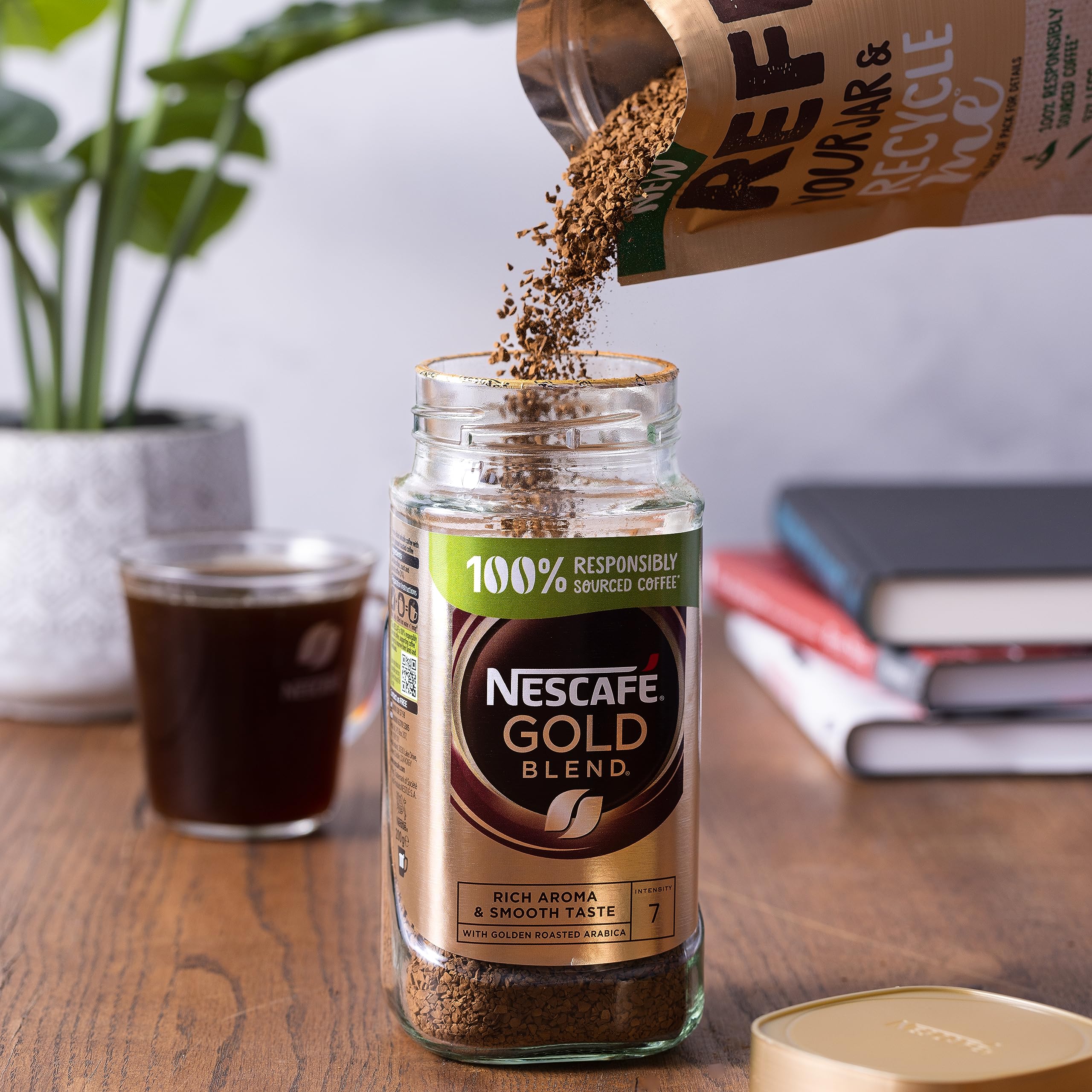 NESCAFÉ Gold Blend Refill 150g - Premium Instant Coffee (Pack of 5) 3