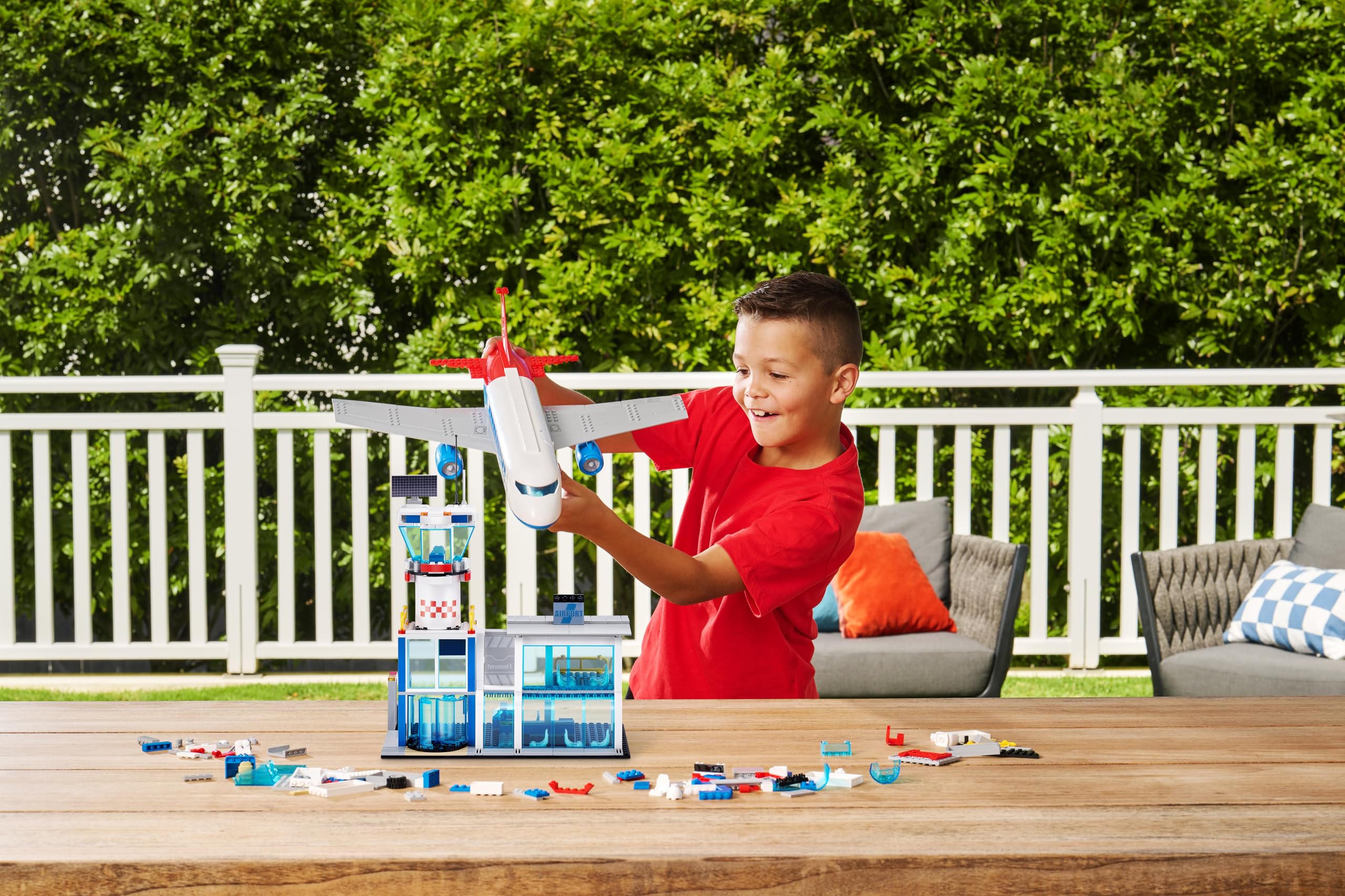 MAX Adventure Airport Playset - 793-Piece Building Bricks Set with 3 Vehicles & 6 Figures for Kids 6+ 8