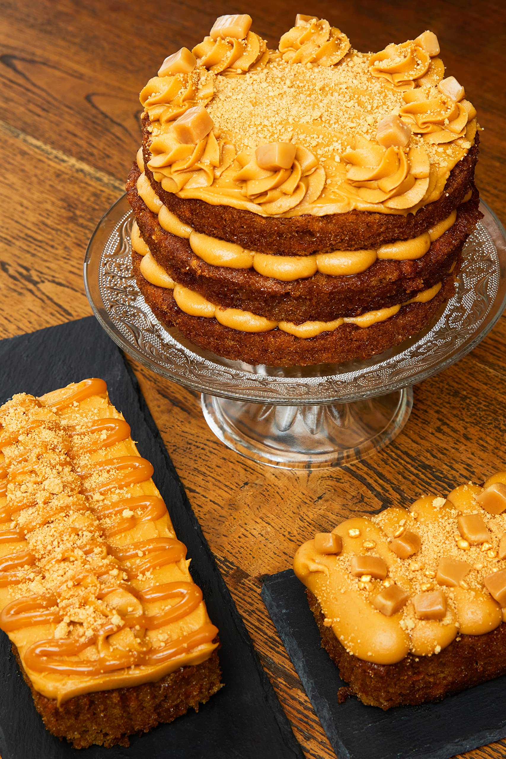 Renshaw Vegan Buttercream Style Soft Icing - Salted Caramel | 400g Tub 5