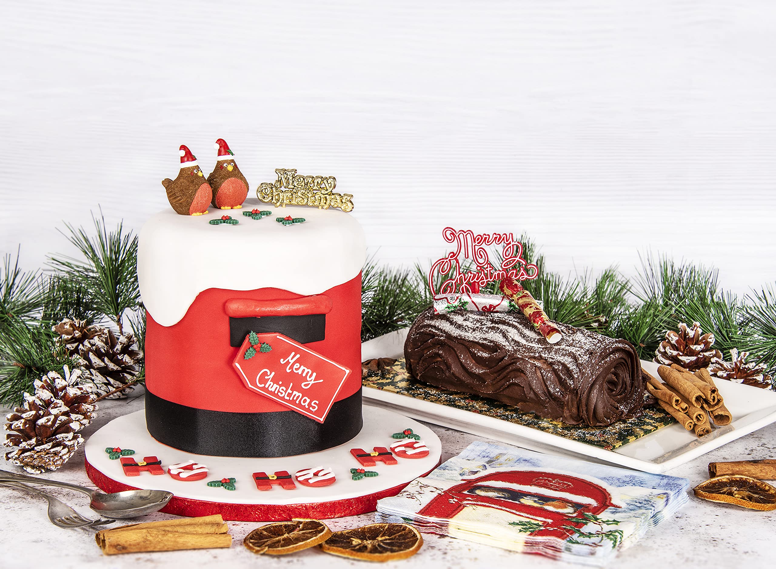 Anniversary House - Plump Christmas Robin Resin Cake Topper & Merry Christmas Motto Set 3