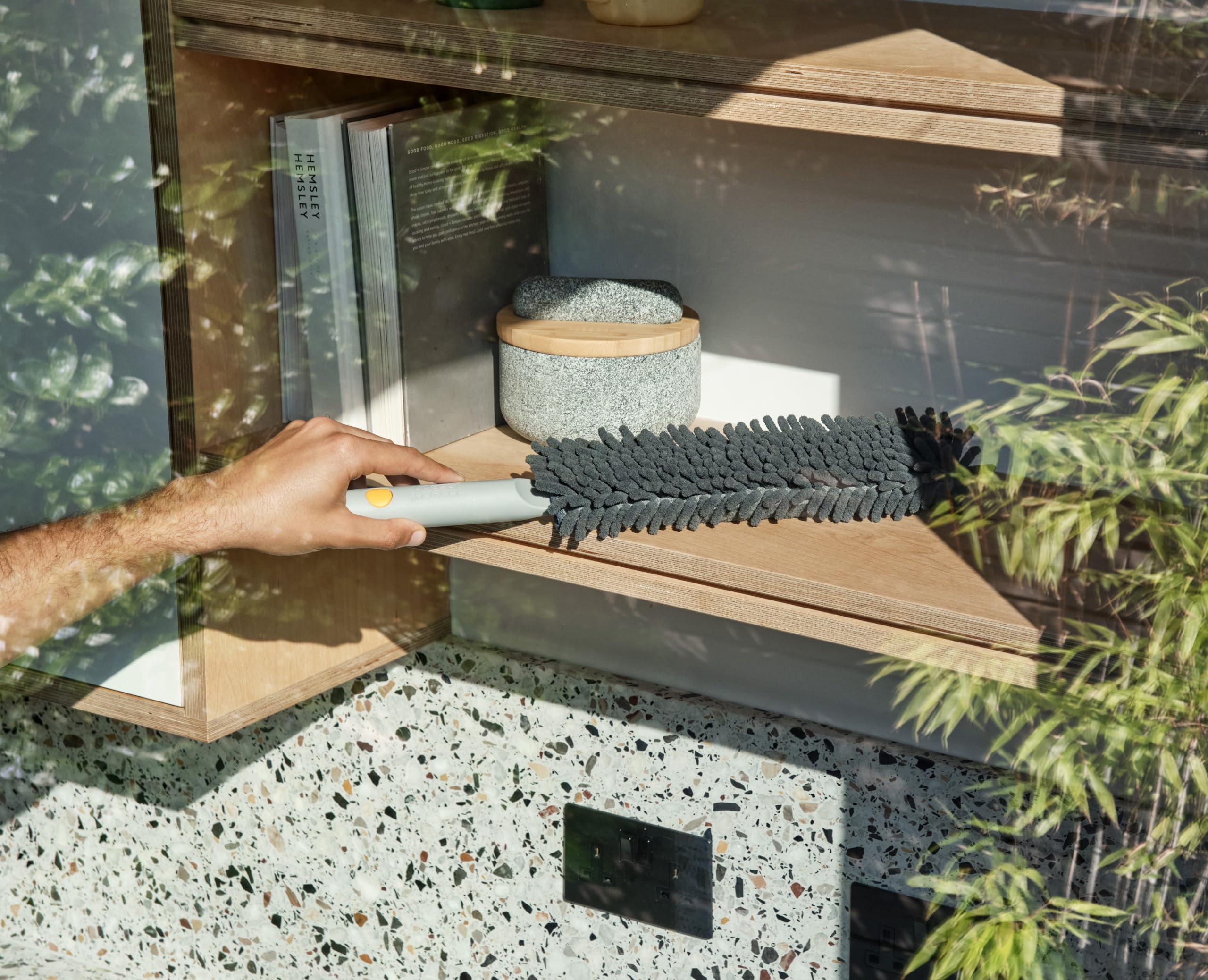 Joseph Joseph CleanTech 3-in-1 Duster with Storage Sheath and Duster Head 12