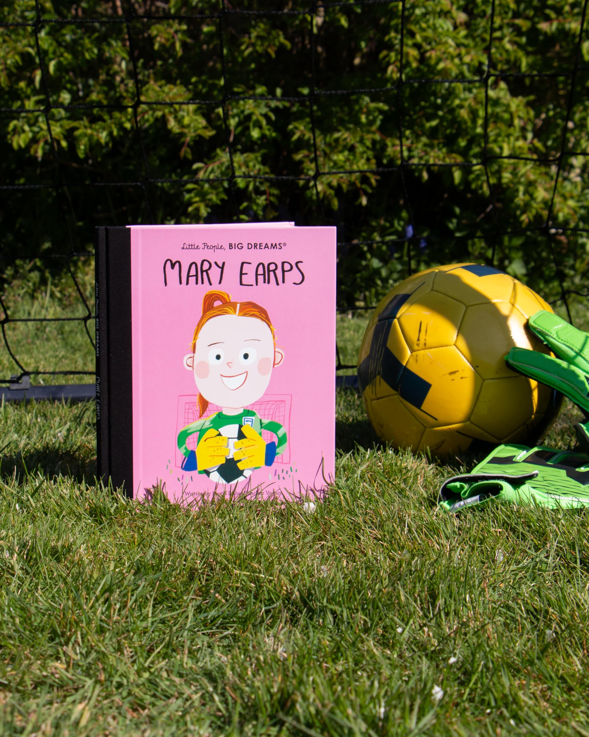 Mary Earps (Little People, BIG DREAMS) by Maria Isabel Sanchez Vegara | Hardcover 2