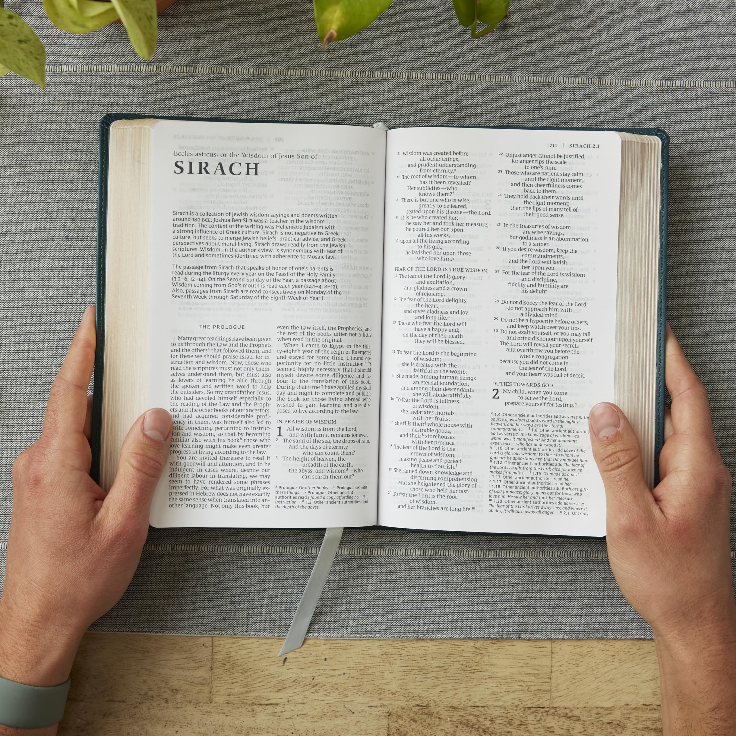 Catholic Bible Press NRSV Catholic Edition Gift Bible - Leathersoft Teal, Comfort Print | 1472 Pages | ISBN 978-0785230410 4