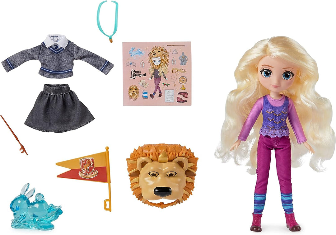 Wizarding World Harry Potter, 20.3-cm Luna Lovegood Gift Set with 2 Outfits, 5 Doll Accessories, Kids’ Toys for Ages 5 and up