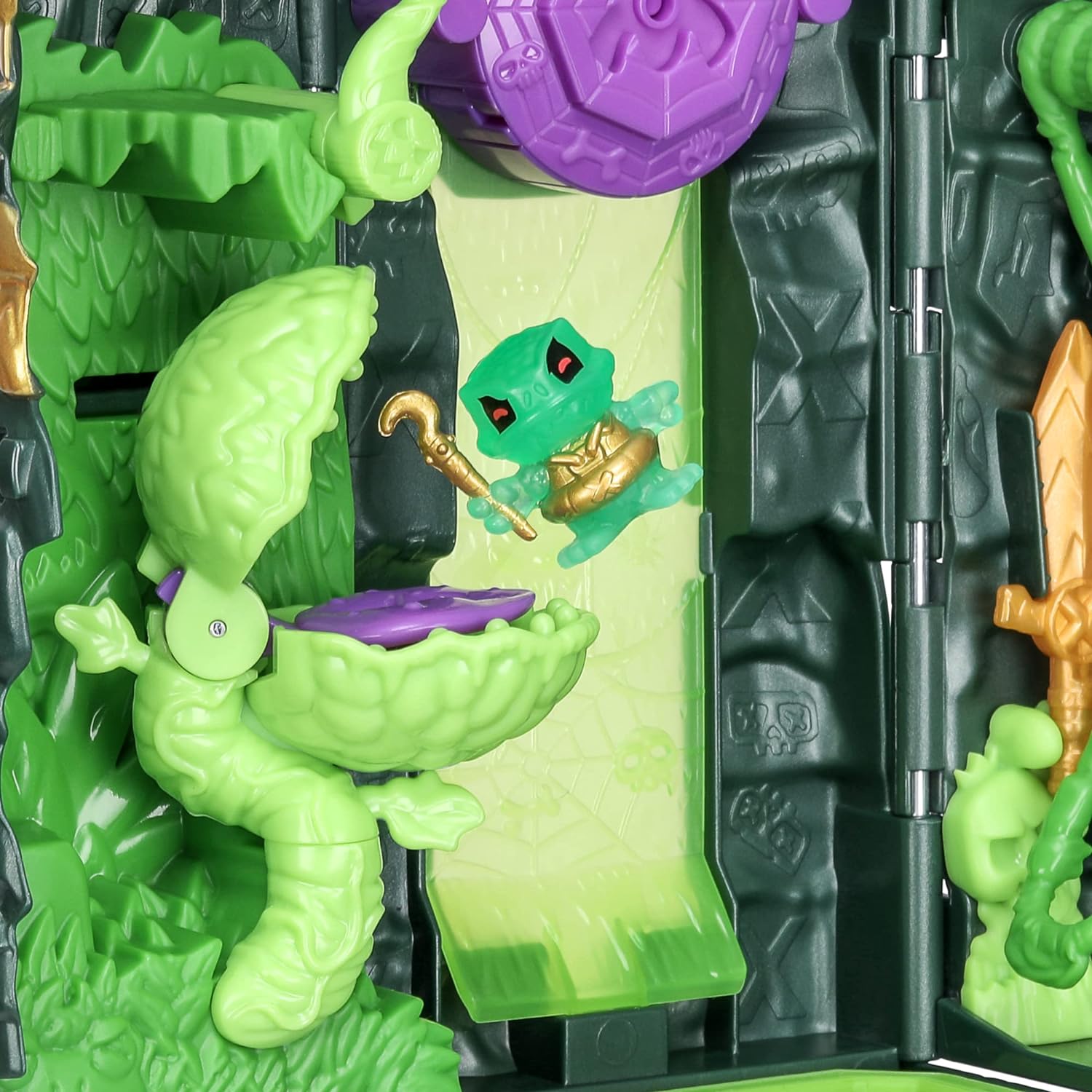 Treasure X Lost Lands Skull Island Swamp Tower Micro Playset - 15-Level Adventure with Real Gold Dipped Treasure 7