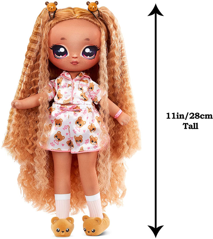 Na Na Na Surprise 577416EUC Teens Slumber Party Fashion Lara Vonn-Toy for Kids, Collectable-27cm Soft Fabric Doll, Teddy Bear Inspired with Brunette Hair