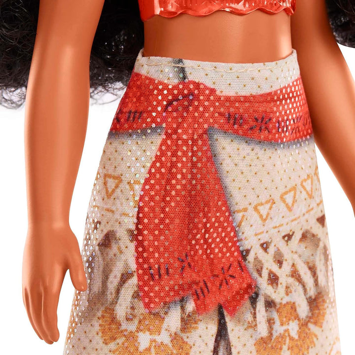 Disney Princess Toys, Moana Posable Fashion Doll with Sparkling Clothing and Accessories