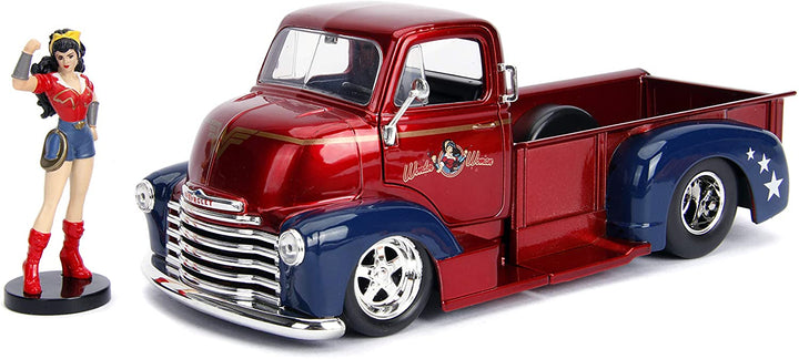 Jada Toys 253255010 DC Bombshells 1952 Chevy COE Pickup Car Toy Car from Diecast, Doors, Boot & Bonnet to Open, Includes Wonder Woman Figure, 1:24 Scale, Red/Blue